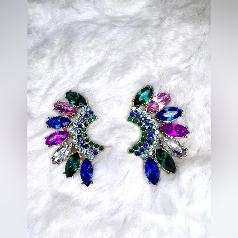 Vintage Style Crawler Statement Earrings Multi-Colored in Gold Tone Setting - Picture 8 of 9